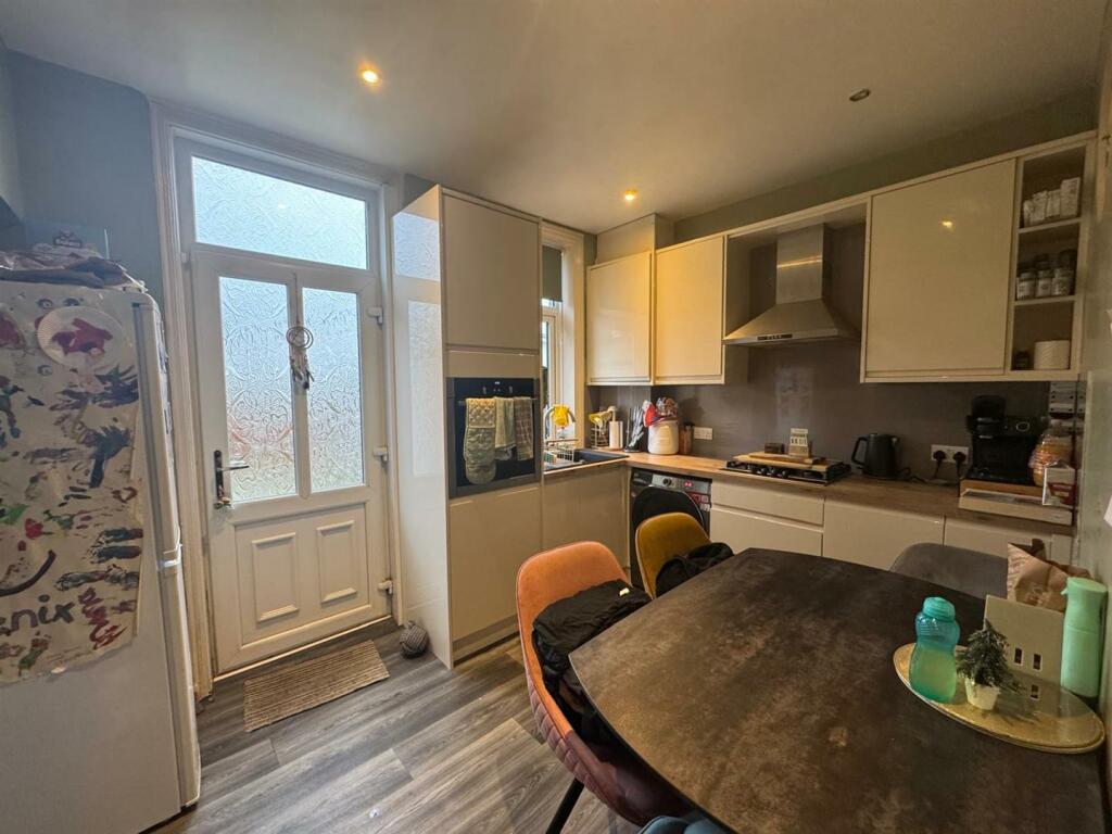 Additional property image - Cleckheaton Road, Low Moor, Bradford