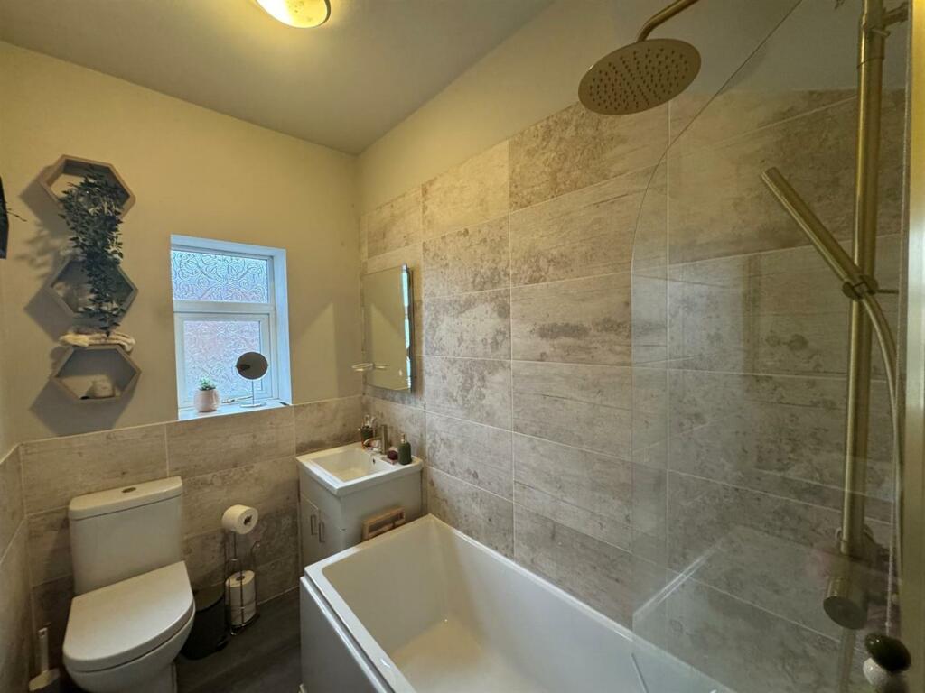 Additional property image - Cleckheaton Road, Low Moor, Bradford