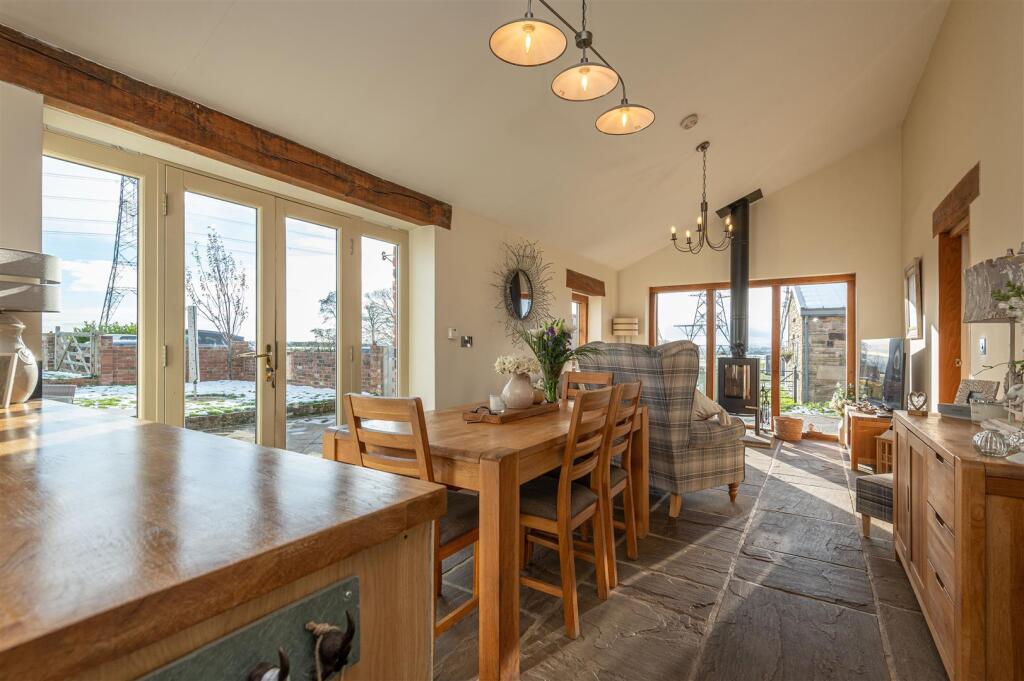 Additional property image - Latham Lane, Gomersal, Cleckheaton