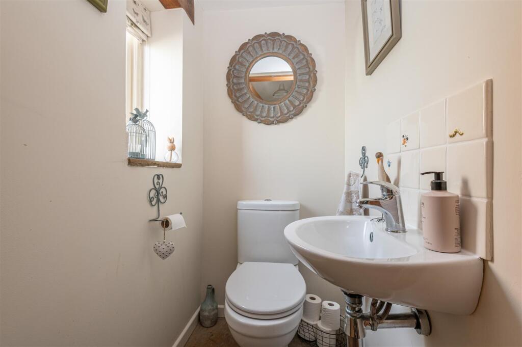 Additional property image - Latham Lane, Gomersal, Cleckheaton