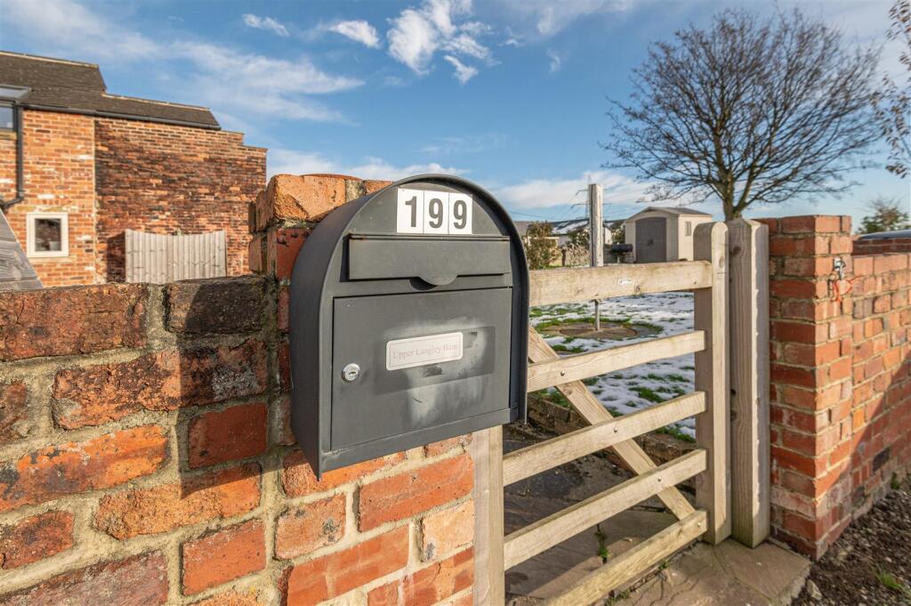 Additional property image - Latham Lane, Gomersal, Cleckheaton