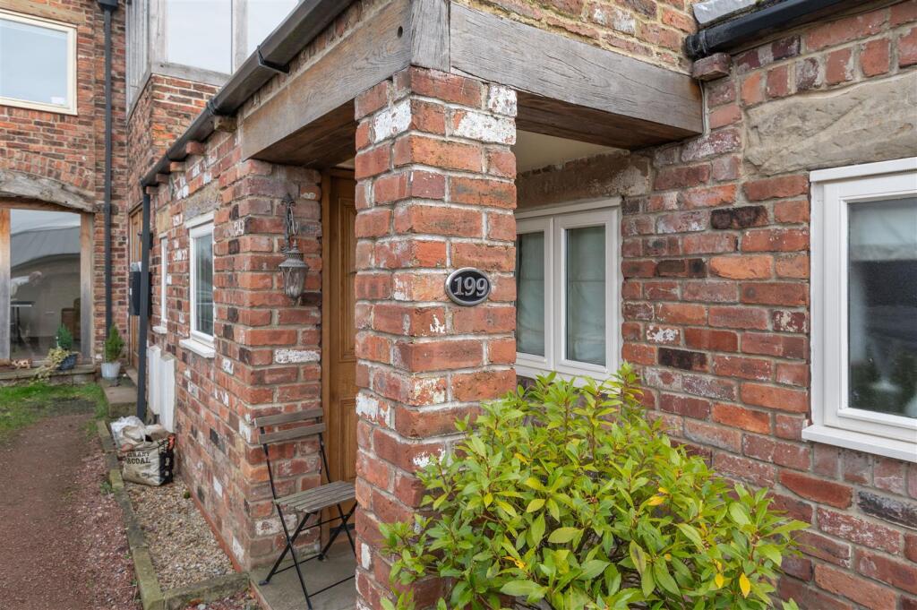 Additional property image - Latham Lane, Gomersal, Cleckheaton