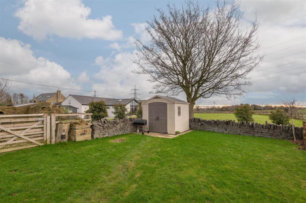 Additional property image - Latham Lane, Gomersal, Cleckheaton