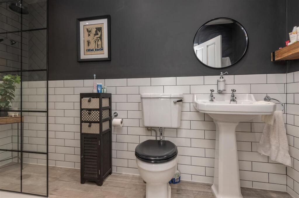Additional property image - West View, Birkenshaw, Bradford