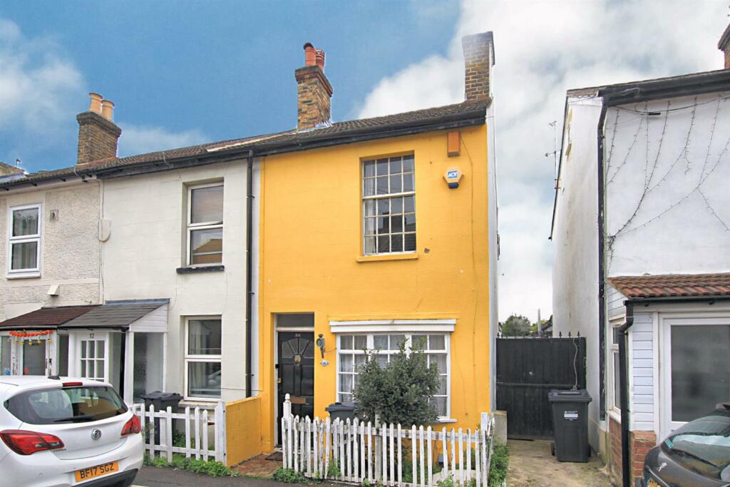 2 bedroom end of terrace house for sale in Albion Road, Hounslow, TW3