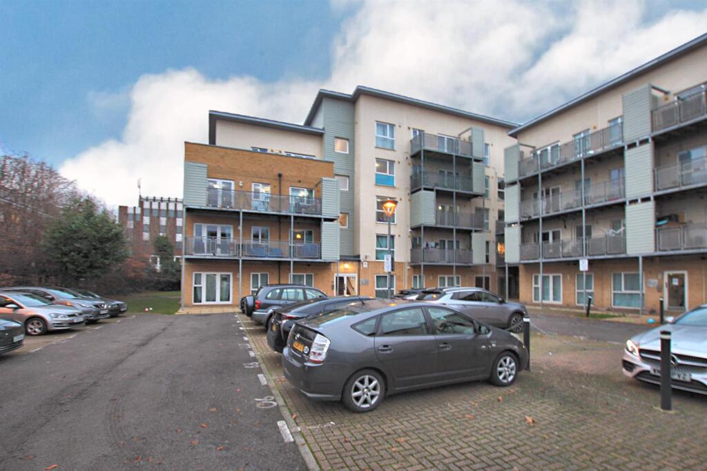 Main image of property: Smoothfield Court, Hibernia Road, Hounslow, TW3