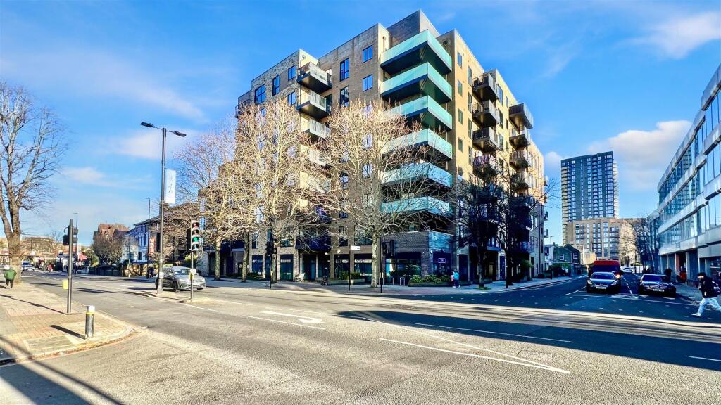 Main image of property: Lampton Road, Hounslow, TW3