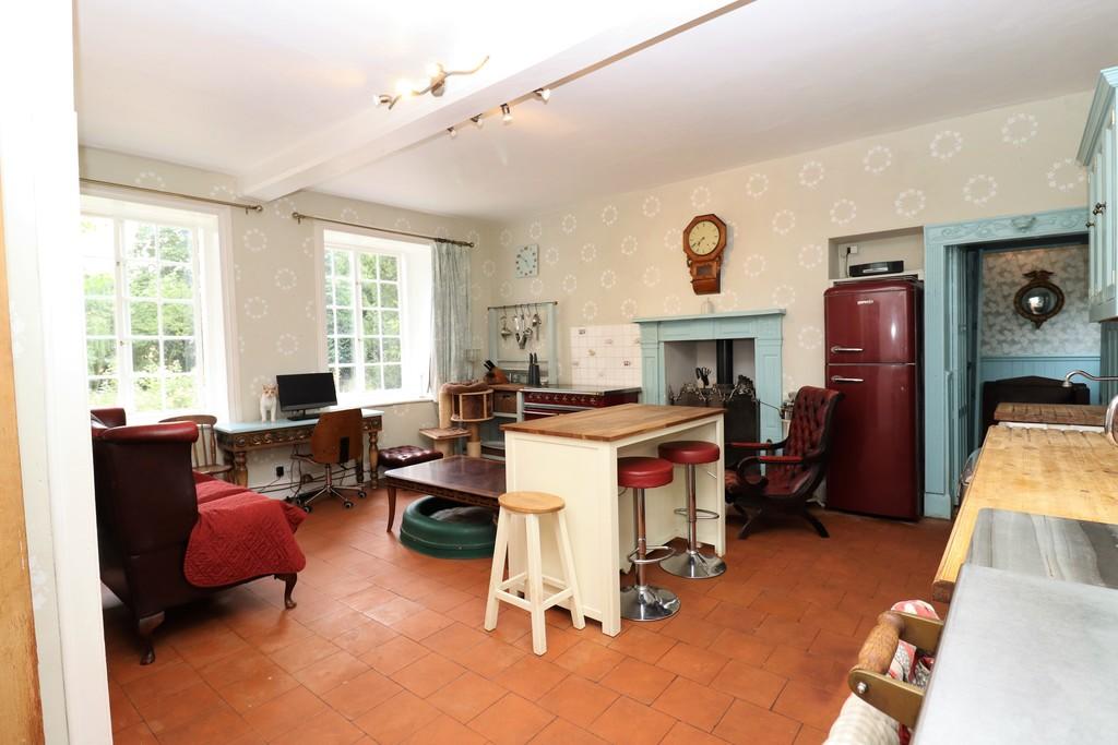 5 bedroom detached house for sale in Norton Road, Glentham, LN8