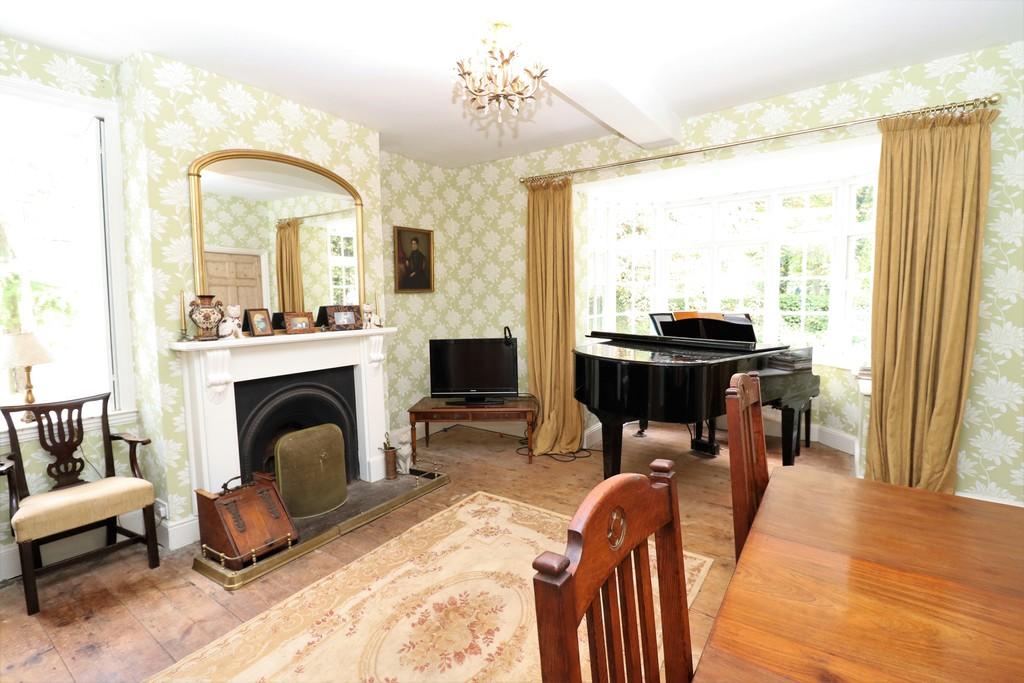 5 bedroom detached house for sale in Norton Road, Glentham, LN8