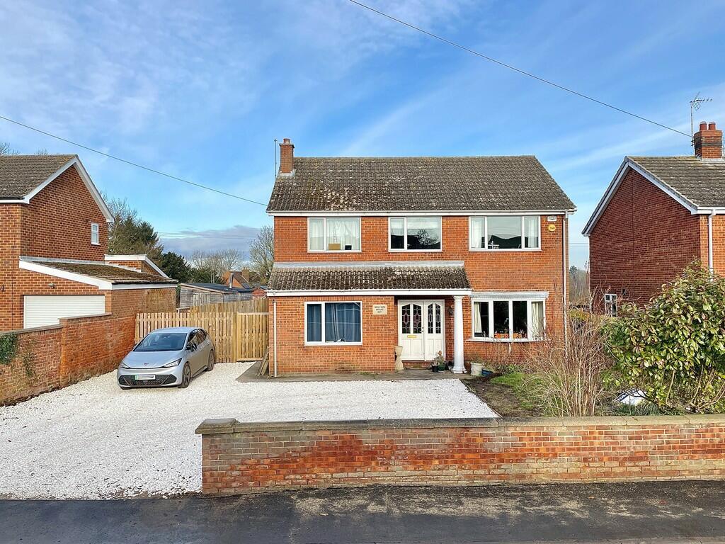 4 bedroom detached house for sale in Caistor Road, South Kelsey, LN7