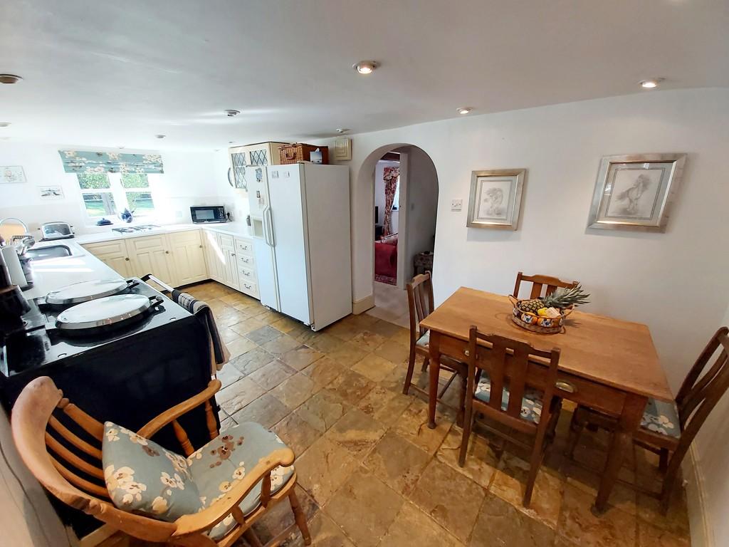 4 bedroom detached house for sale in Low Church Road, Middle Rasen