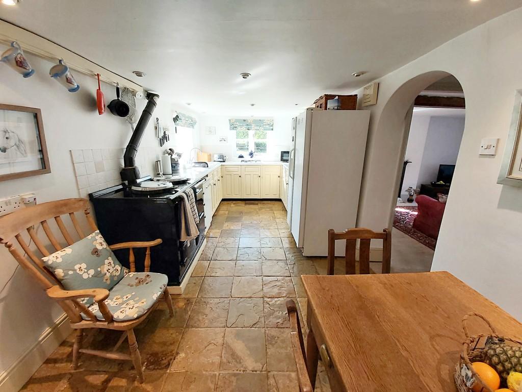 4 bedroom detached house for sale in Low Church Road, Middle Rasen