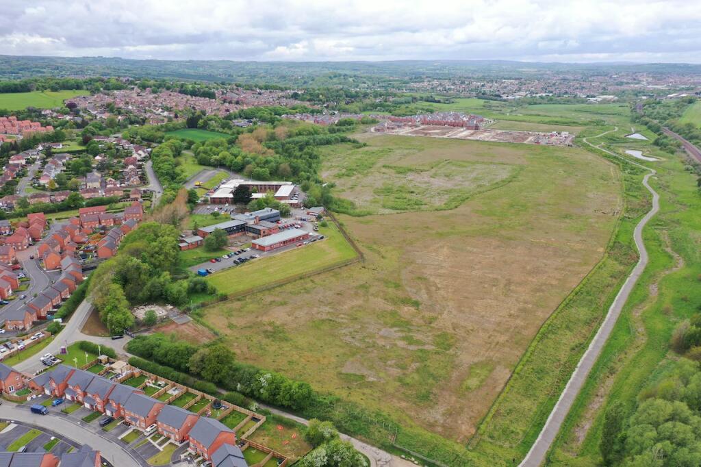 Main image of property: Land At The Avenue, Wingerworth, Chesterfield, S42 6FY