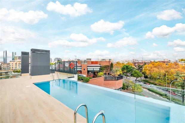 Main image of property: Oficina A La Venta En Arturo Soria 261, Arturo Soria, Madrid
