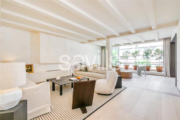 Main image of property: Vivienda A La Venta En Chamberí, Almagro, Chamberí