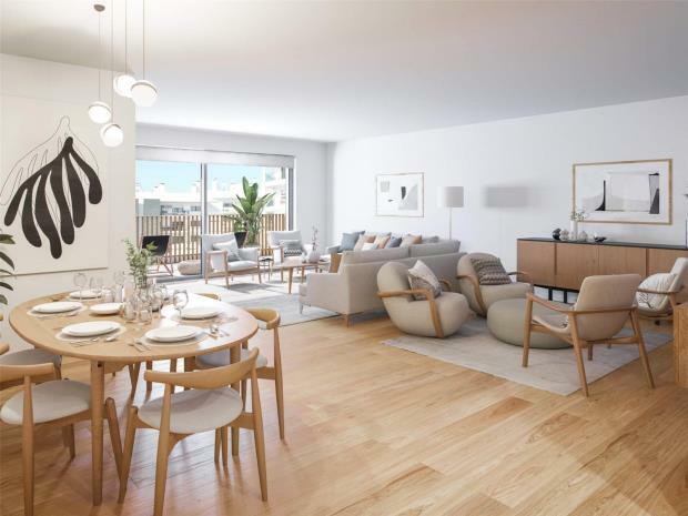 Main image of property: 4 Bedroom Apartment, Vale Do Jamor, Oeiras