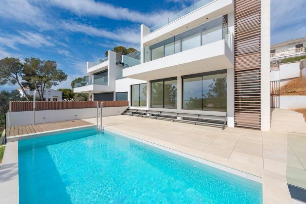 Main image of property: VIlla, Alcanada, Alcudia, Mallorca