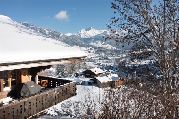 Main image of property: Exclusive Half-Chalet, Unterbort, Saanen, Exceptional Views