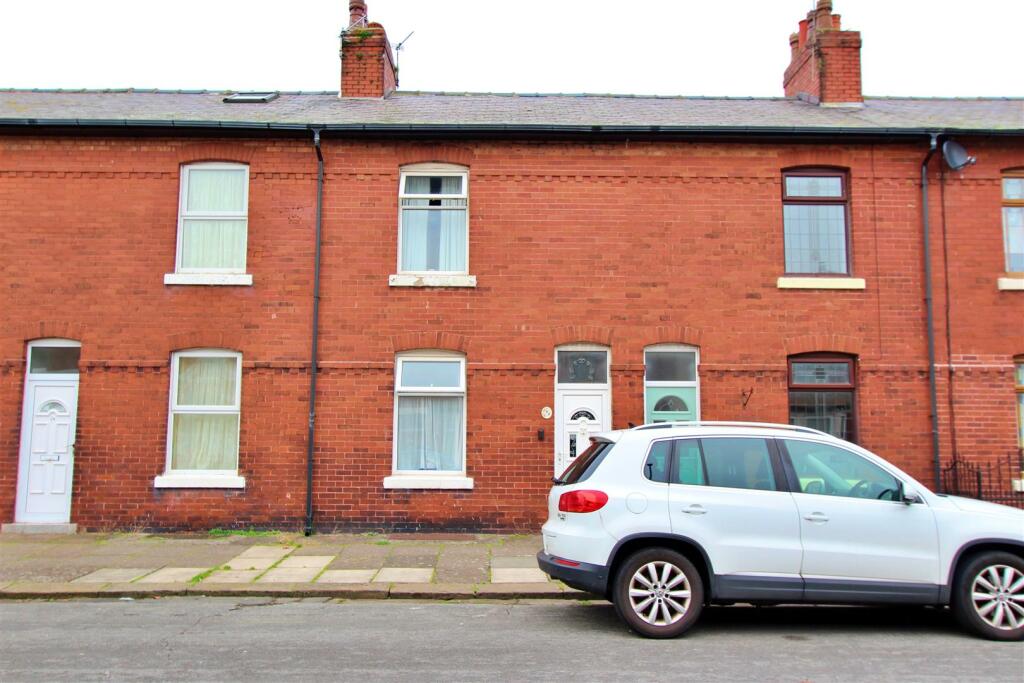 2 bedroom terraced house for sale in Pharos Street, Fleetwood, FY7