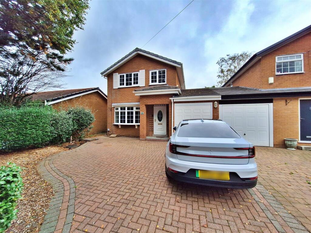 3 bedroom link detached house