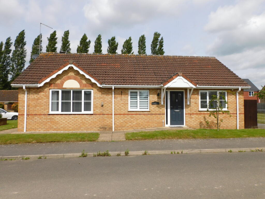 3 bedroom detached bungalow for sale in Balmoral Way, Holbeach, PE12