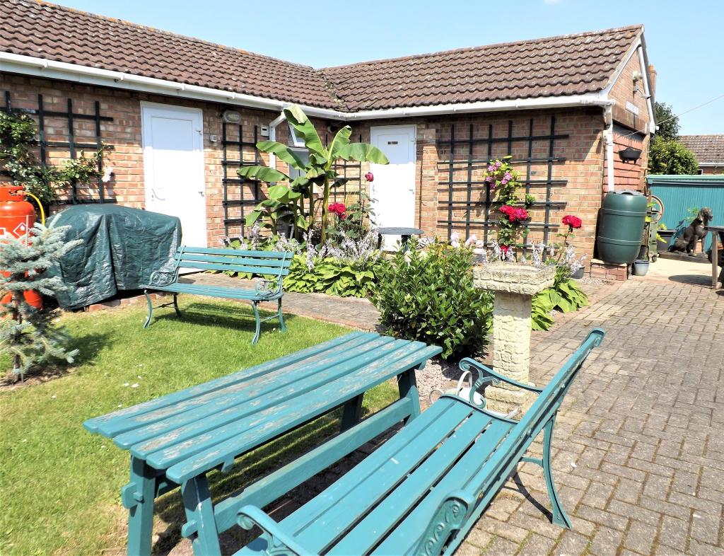 6 bedroom detached house for sale in Fen Road, Holbeach Large Family