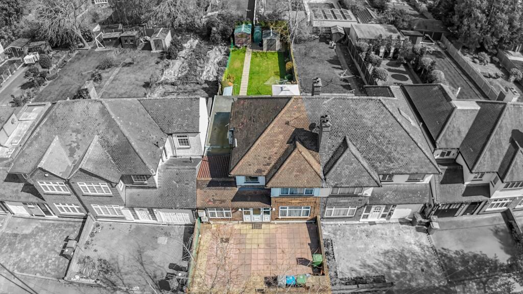 Main image of property: Shaftesbury Avenue, Kenton, HA3