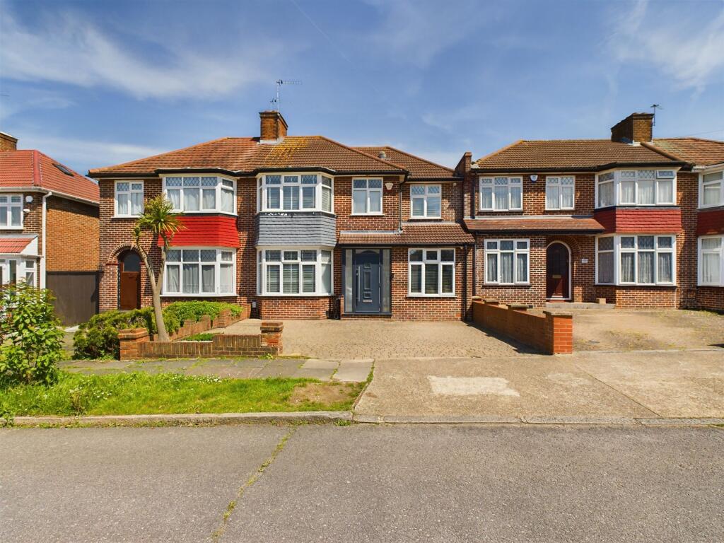 4 bedroom semi-detached house