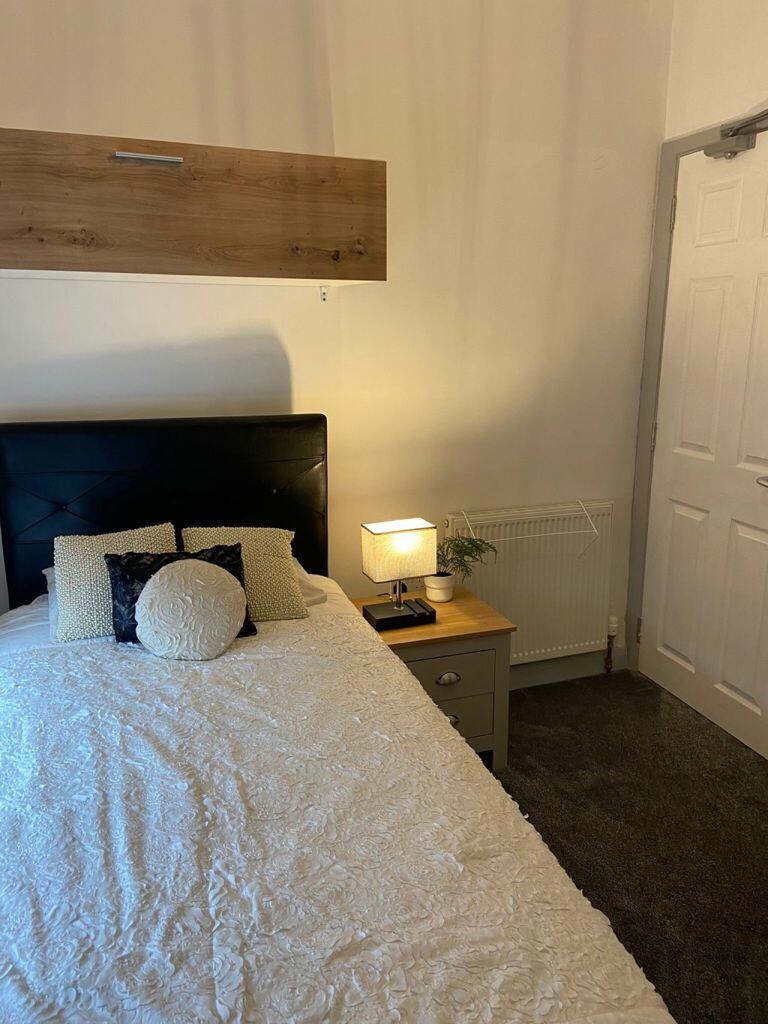 www.rightmove.co.uk
