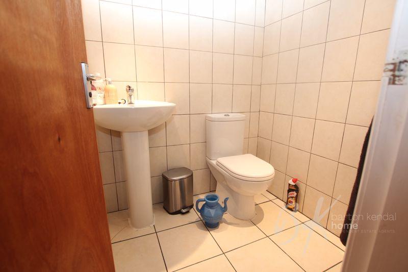 2 bedroom flat for sale in 16a Manchester Road, Rochdale OL11 4HY , OL11
