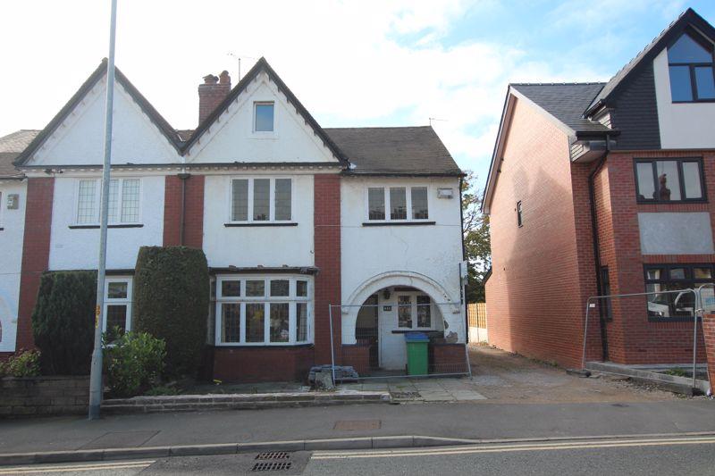 4 bedroom semidetached house for sale in Edenfield Road, Passmonds Rochdale OL11 5AG , OL11