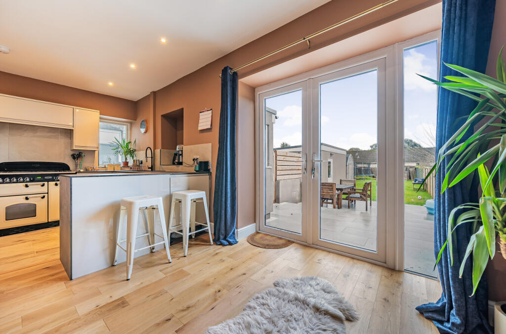 Additional property image - Merriman Road, Street, BA16