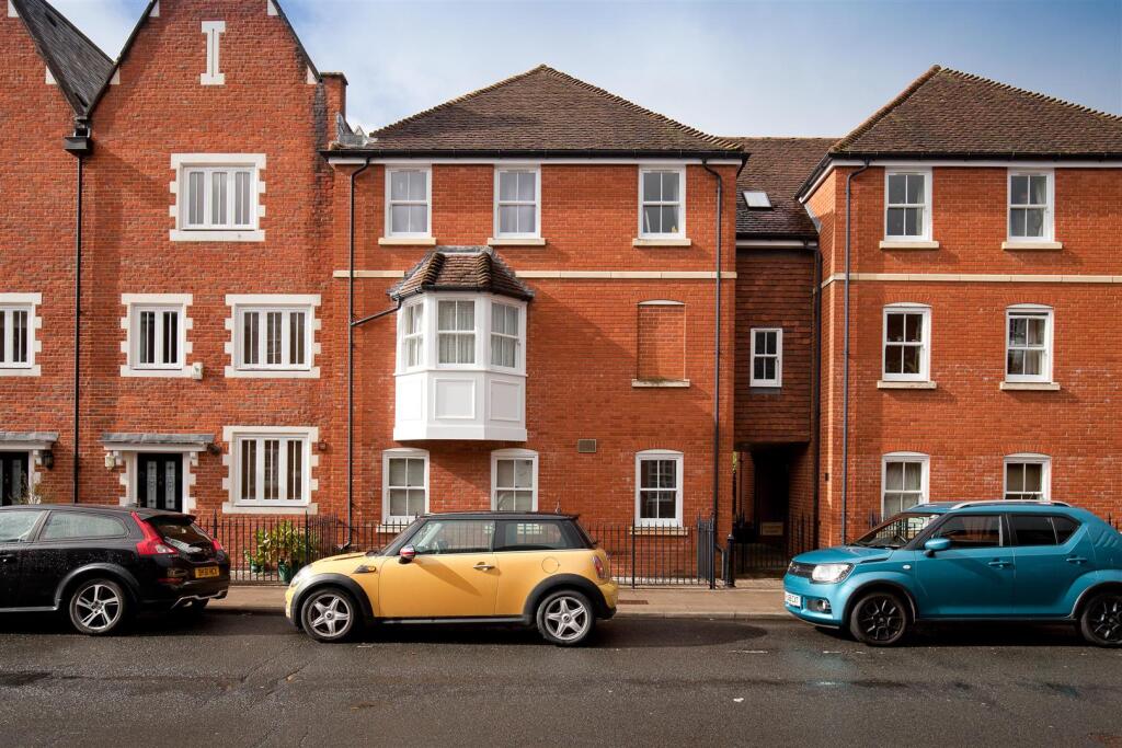 Main image of property: Gigant Street, Salisbury
