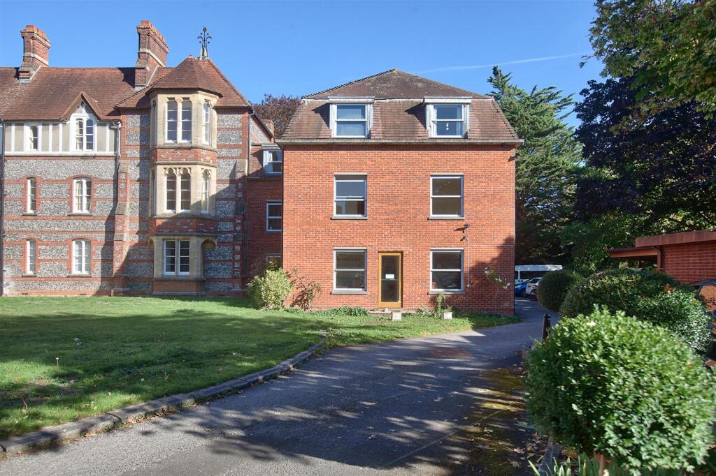 Main image of property: The Close, Salisbury