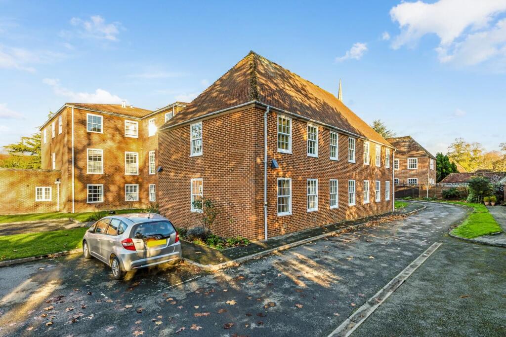 Main image of property: The Close, Salisbury