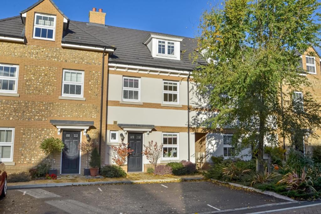 4 bedroom house for sale in Bailey Lane, Wilton, Salisbury, SP2