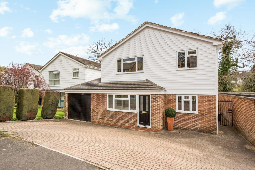 4 bedroom detached house for sale in Hartlebury Way, Charlton Kings, Cheltenham, GL52