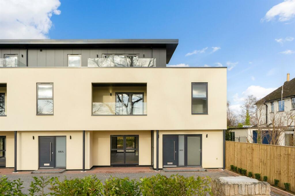5 bedroom semi-detached house for sale in Lansdown Road, Cheltenham, GL51