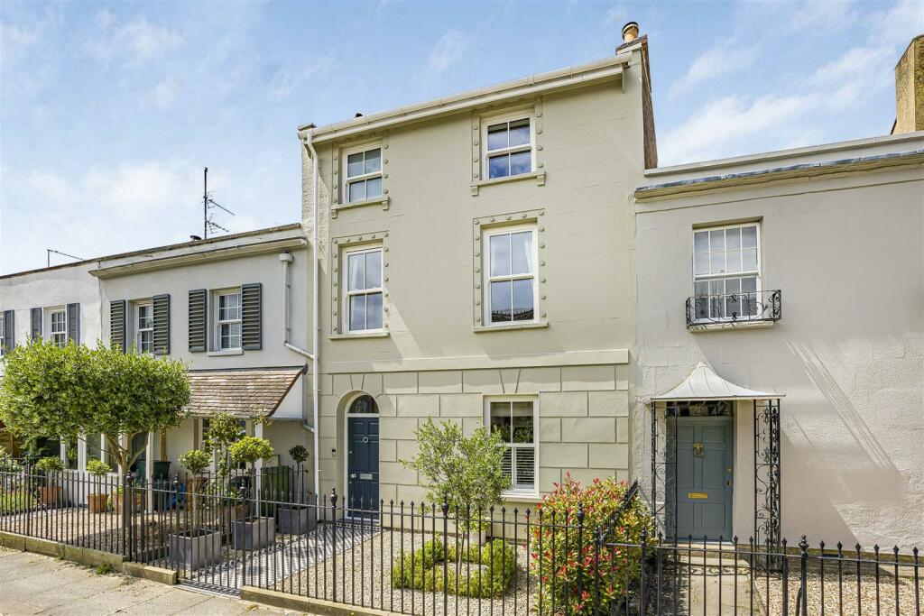 Main image of property: Great Norwood Street, The Suffolks, Cheltenham