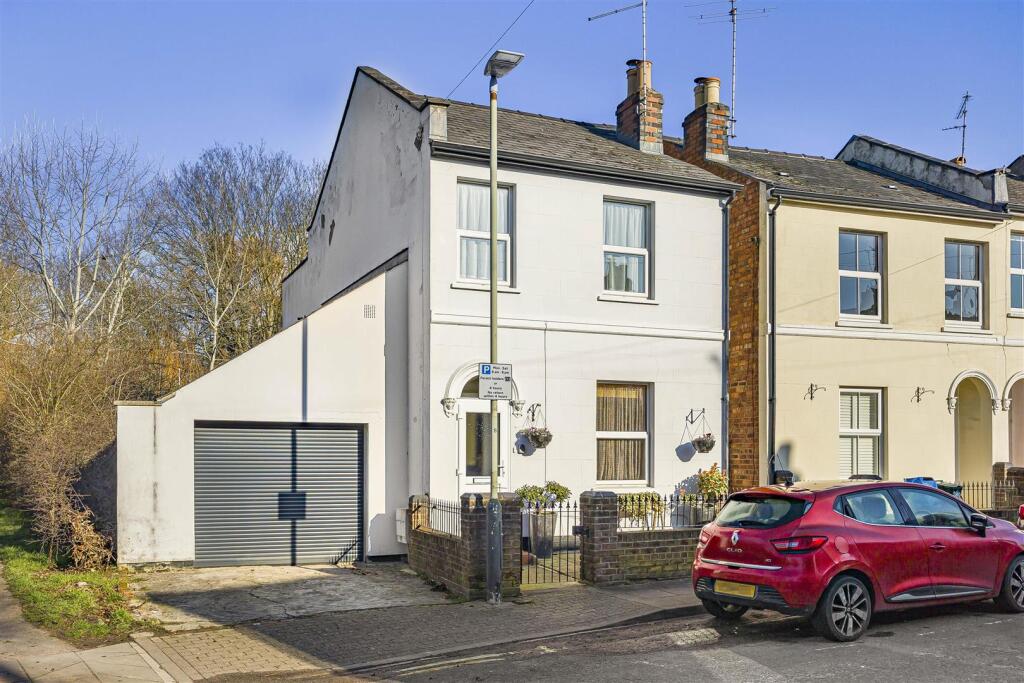 Main image of property: Great Western Road, Cheltenham