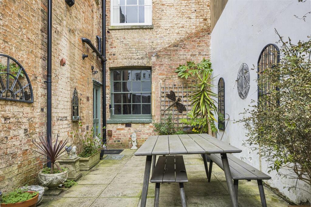 Main image of property: Lansdown Terrace Lane, Cheltenham