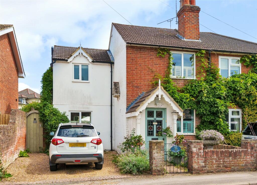 3 bedroom semidetached house for sale in Potters Lane, Send, Surrey, GU23