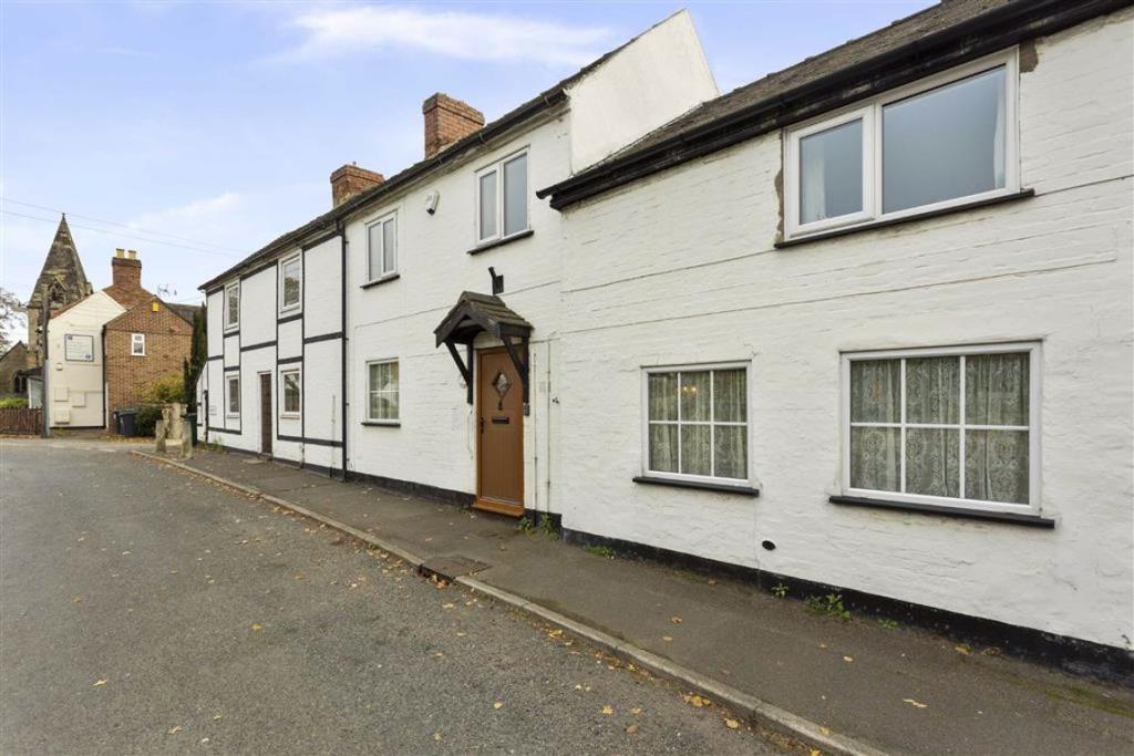 3 bedroom cottage for sale in Main Street, Findern, Derby, DE65