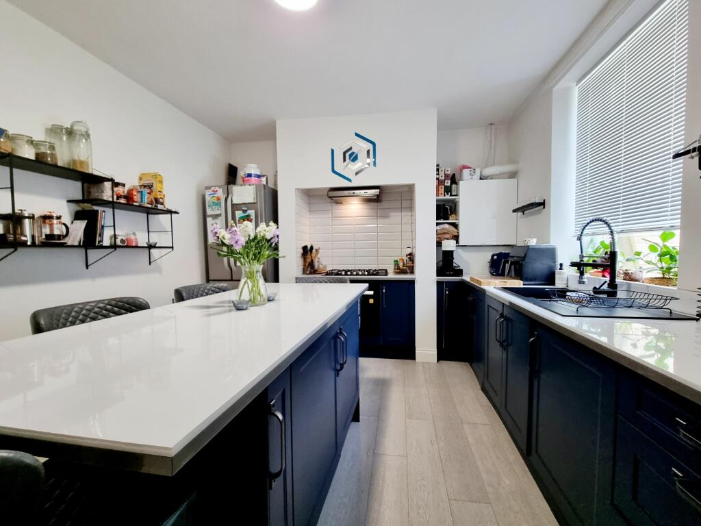 3 bedroom terraced house for sale in Thomas Street, Blackhill, DH8