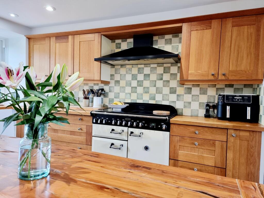 Additional property image - Grange House, Woodlands Hall, Knitsley