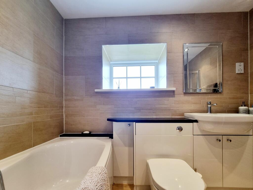 Additional property image - Grange House, Woodlands Hall, Knitsley