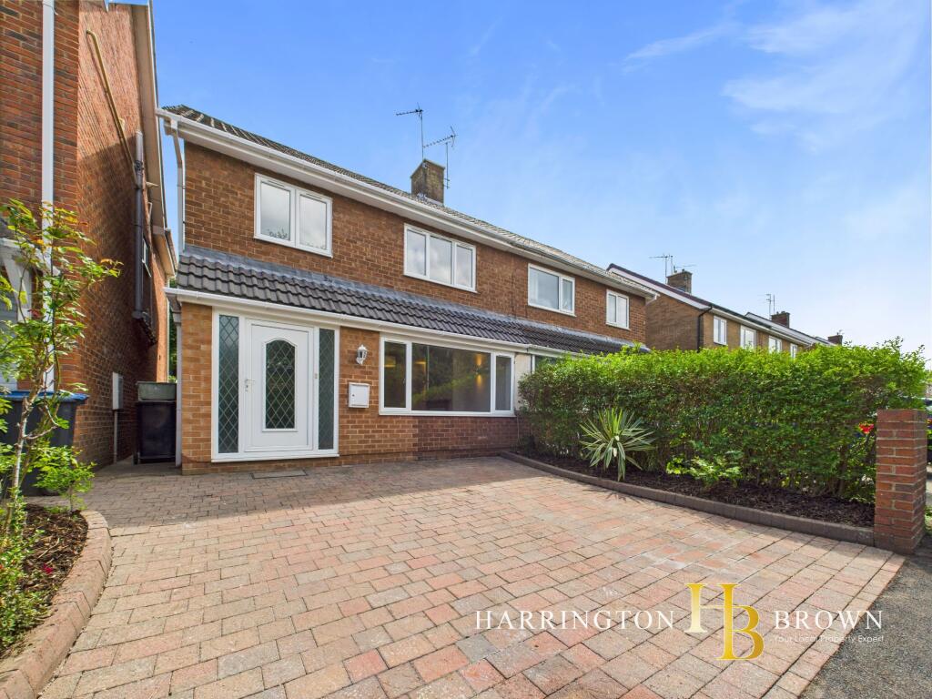3 bedroom semi-detached house