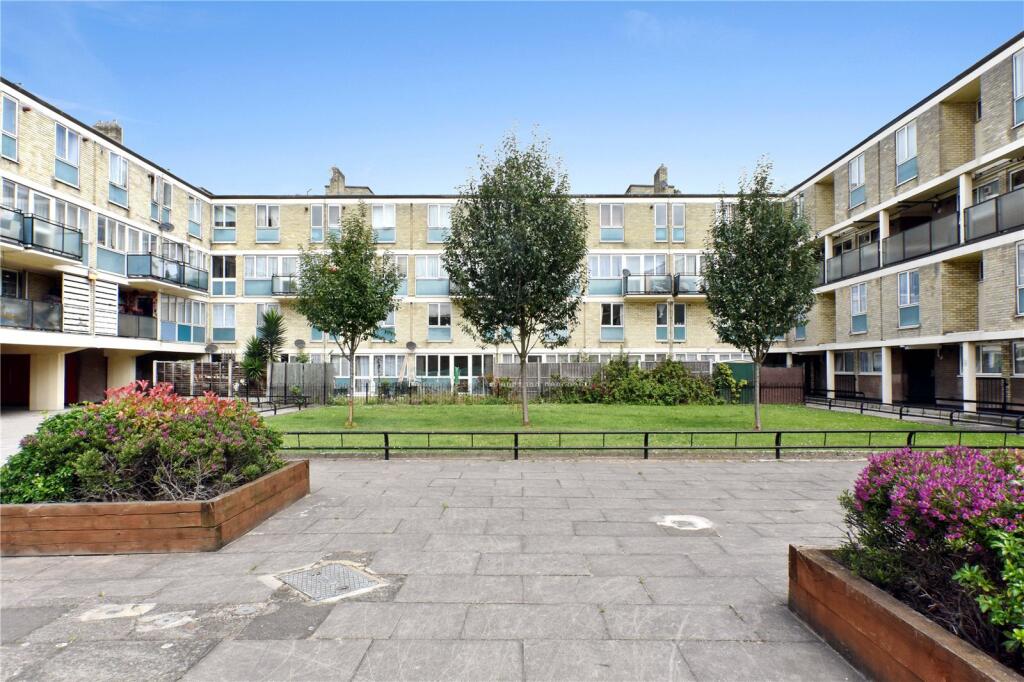 Main image of property: Smithy Street, London, E1