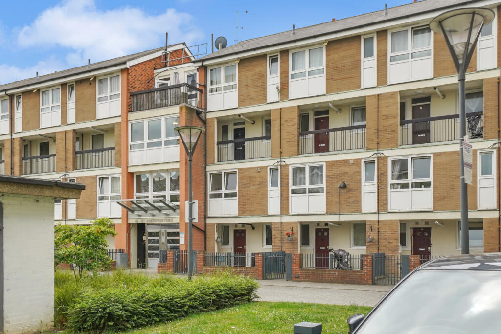 Main image of property: Brownfield Street, London, E14