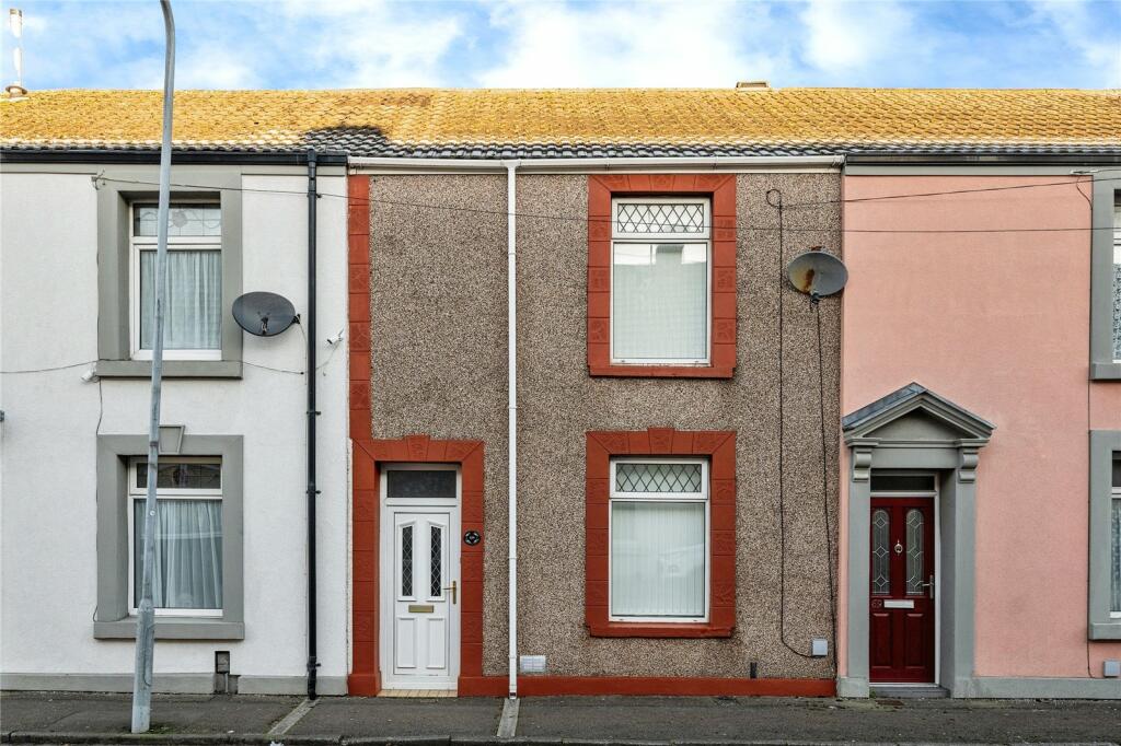 3 bedroom terraced house for sale in Vincent Street, Swansea, SA1